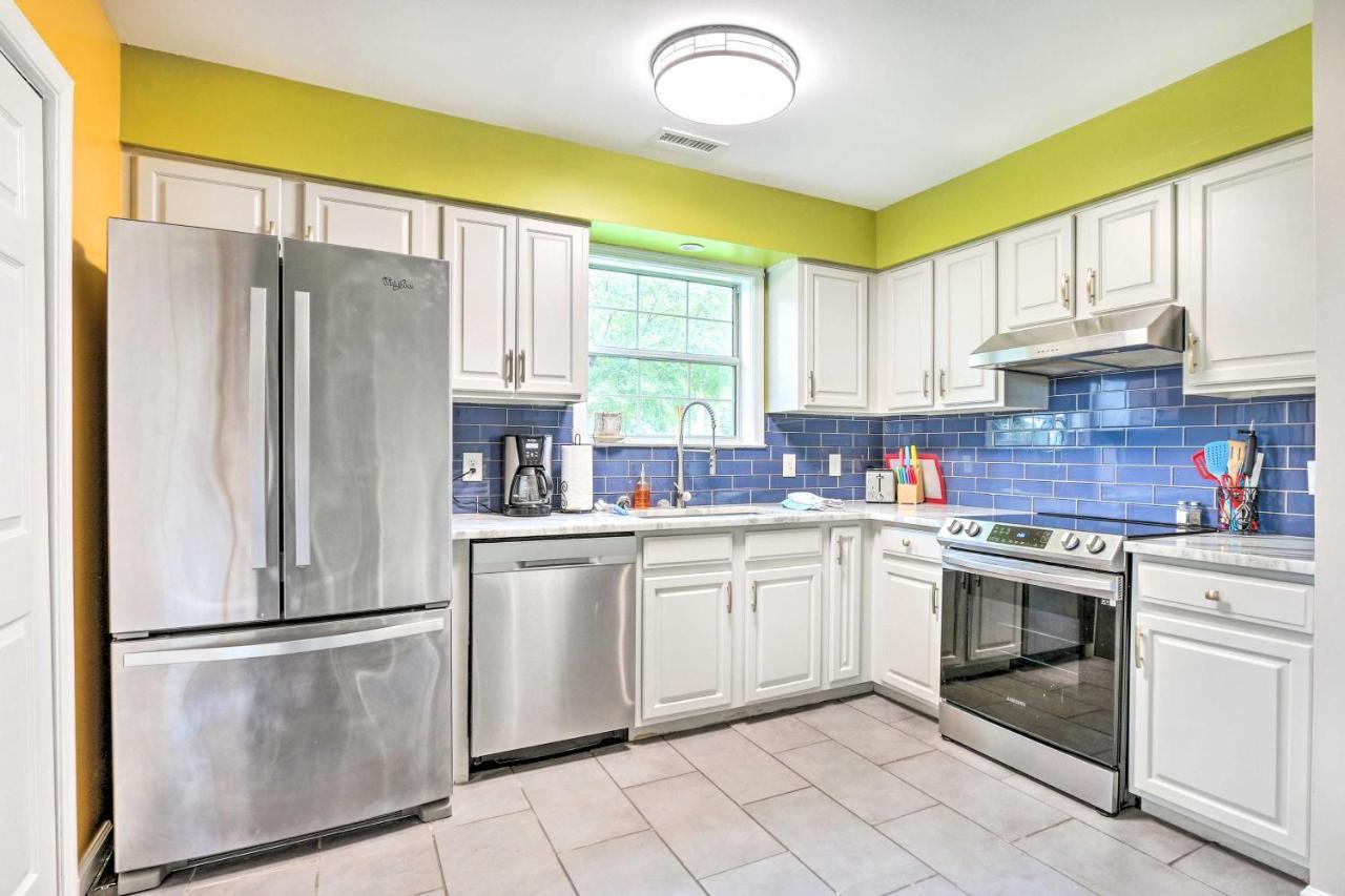 Peaceful Beaufort Home With Front Porch And Grill ภายนอก รูปภาพ