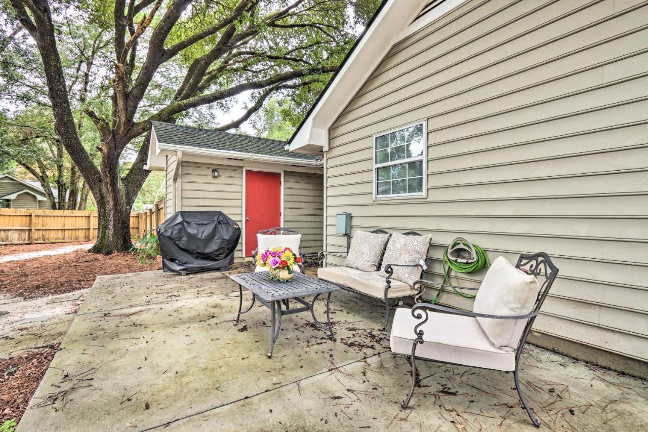 Peaceful Beaufort Home With Front Porch And Grill ภายนอก รูปภาพ